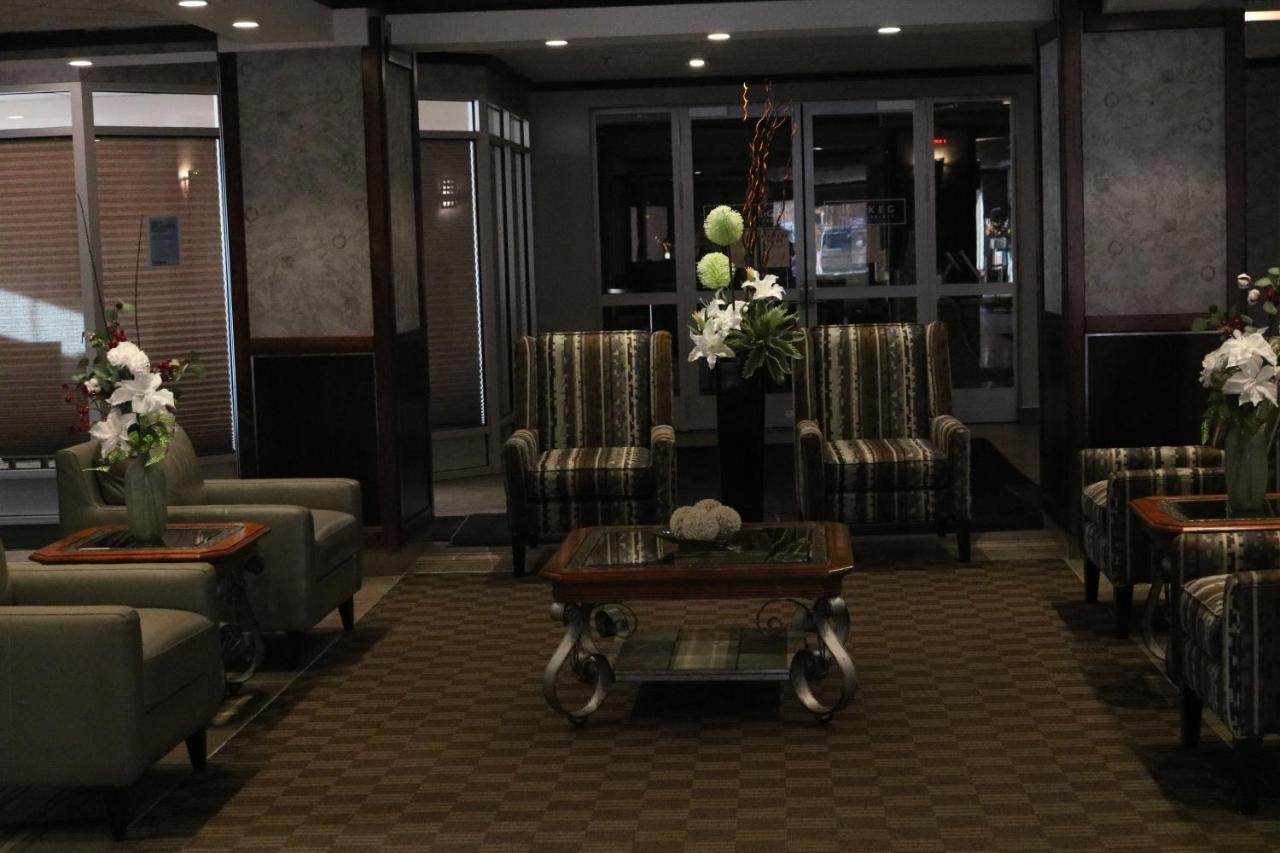 Nomad Hotel & Suites Fort Mcmurray Dış mekan fotoğraf