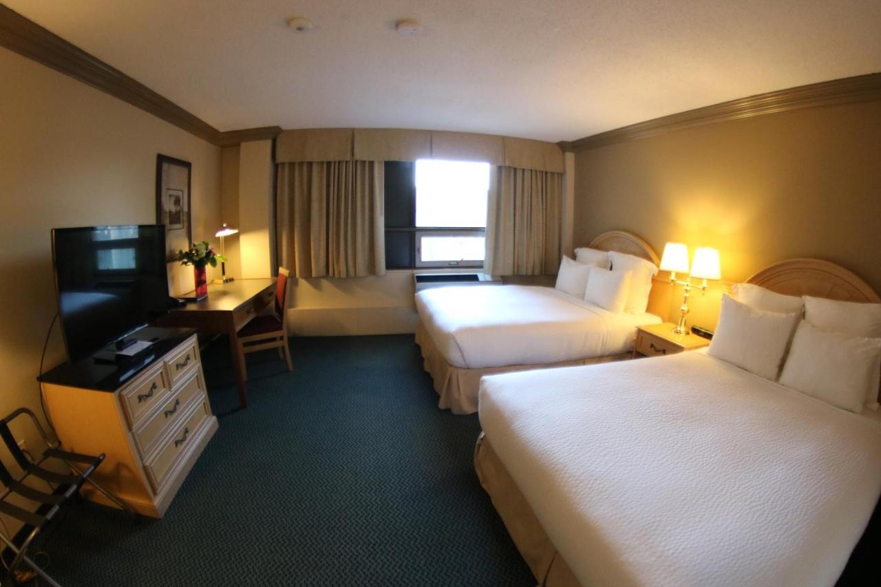 Nomad Hotel & Suites Fort Mcmurray Dış mekan fotoğraf