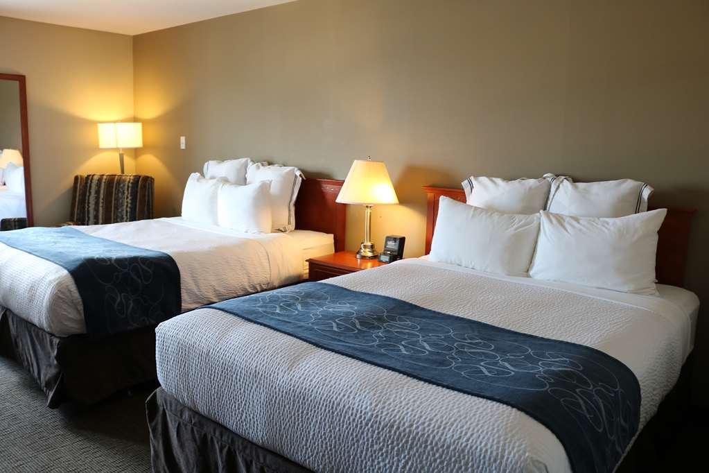 Nomad Hotel & Suites Fort Mcmurray Oda fotoğraf