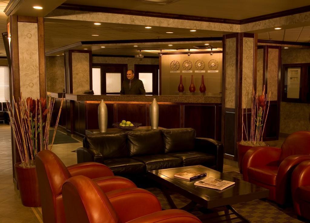 Nomad Hotel & Suites Fort Mcmurray Dış mekan fotoğraf